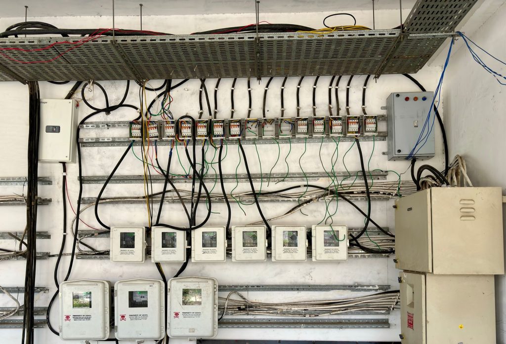 Tableau électrique avec appareillage modulaire et câblage